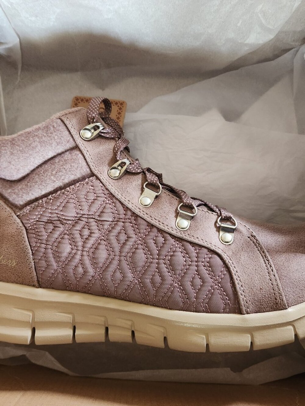 Skechers Synergy Quilt Hiker boots. NIB. Mauve. Size 10 - Picture 6 of 11